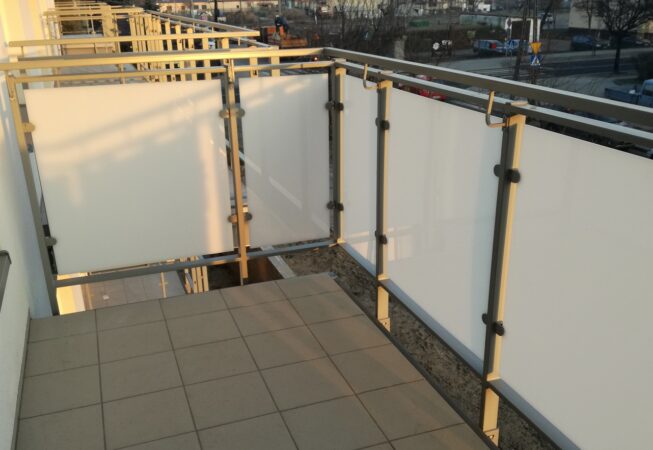 balkon przeszklony